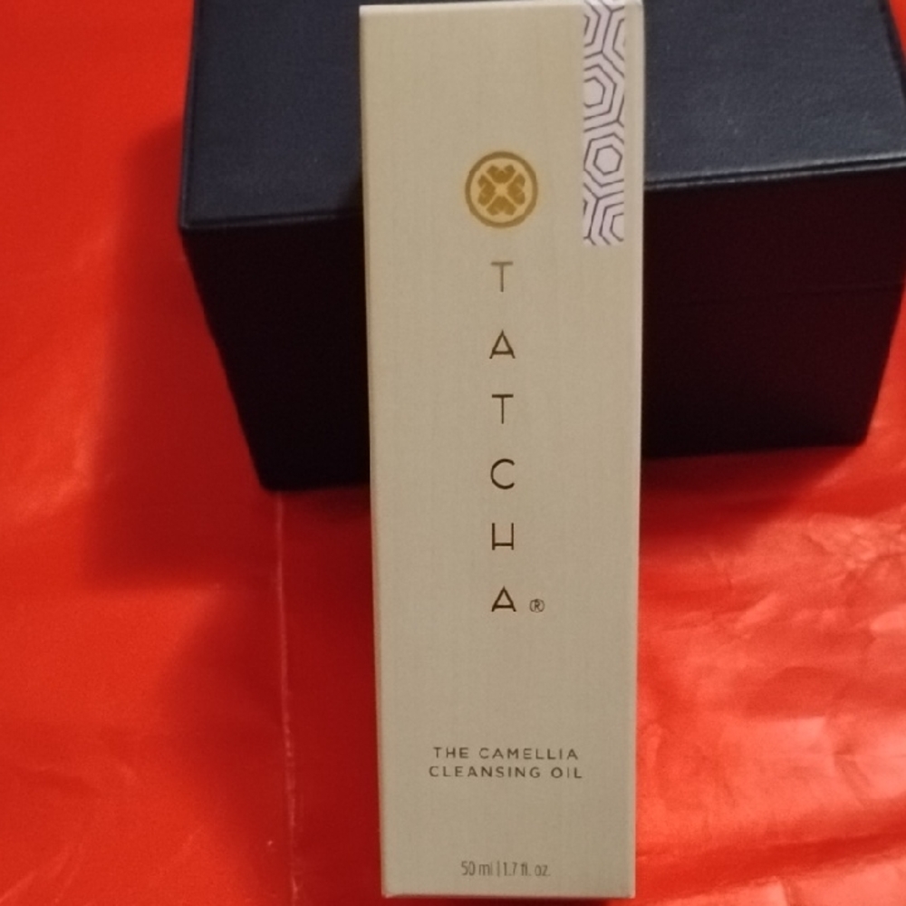 Tatcha Camellia Cleansing Oil in Cream and Gold
